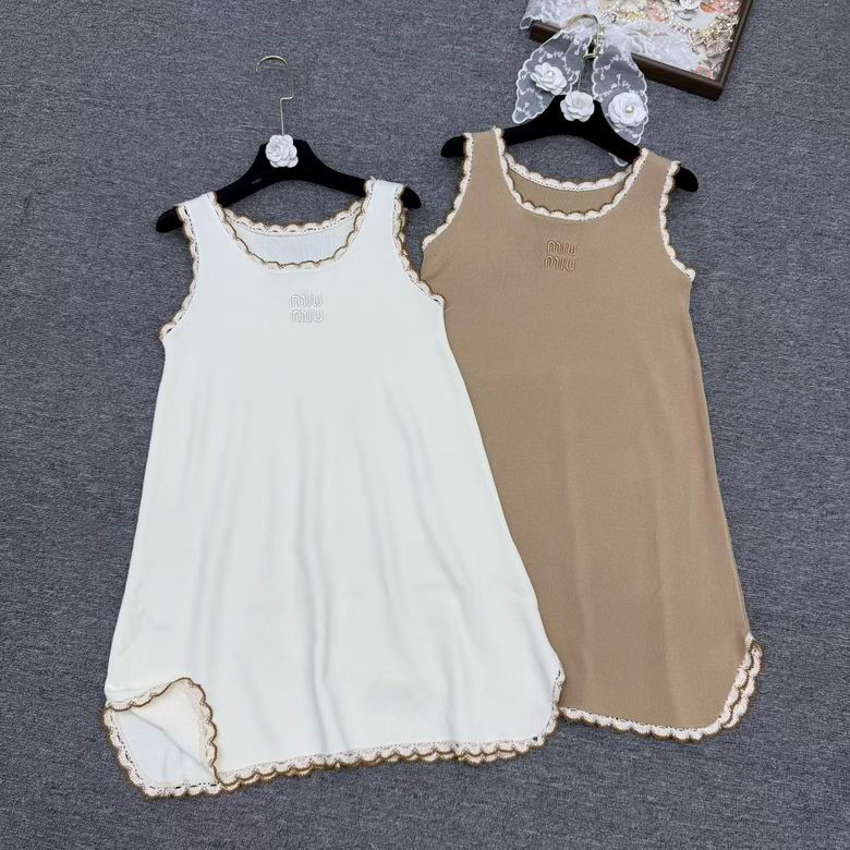 MiuMiu S-XL 183